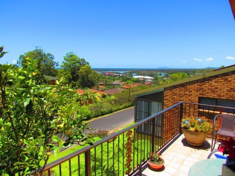 4 Pelican Crescent, Nambucca Heads NSW 2448