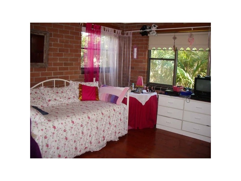 8 Nambucca Drive, Scotts Head NSW 2447