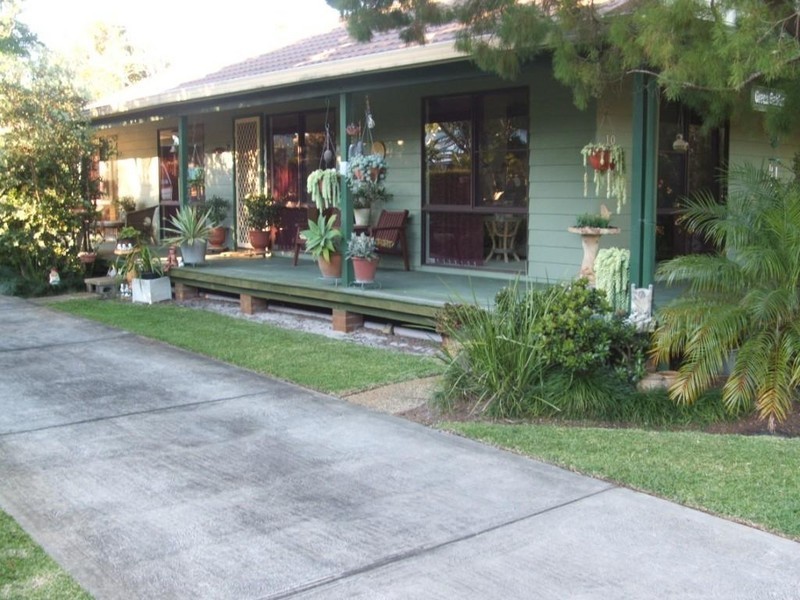 10 Fifteenth Avenue, Stuarts Point NSW 2441