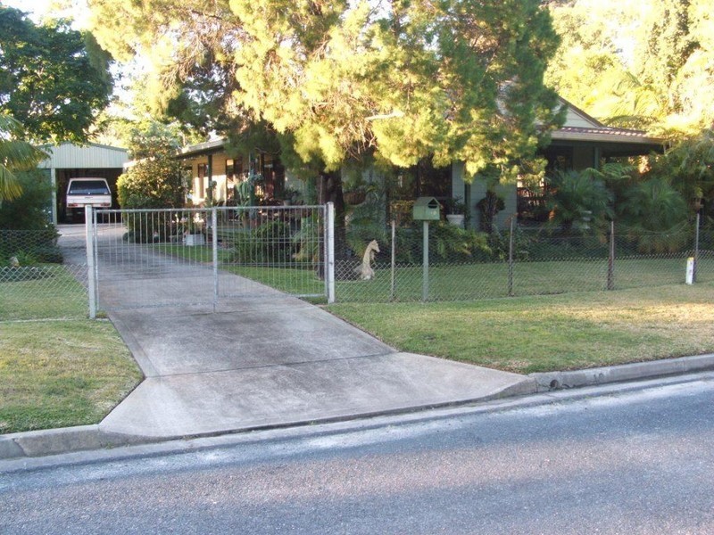 10 Fifteenth Avenue, Stuarts Point NSW 2441