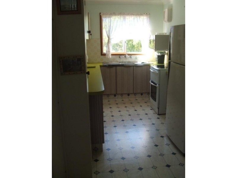 2 Gloucestor Street, Scotts Head NSW 2447