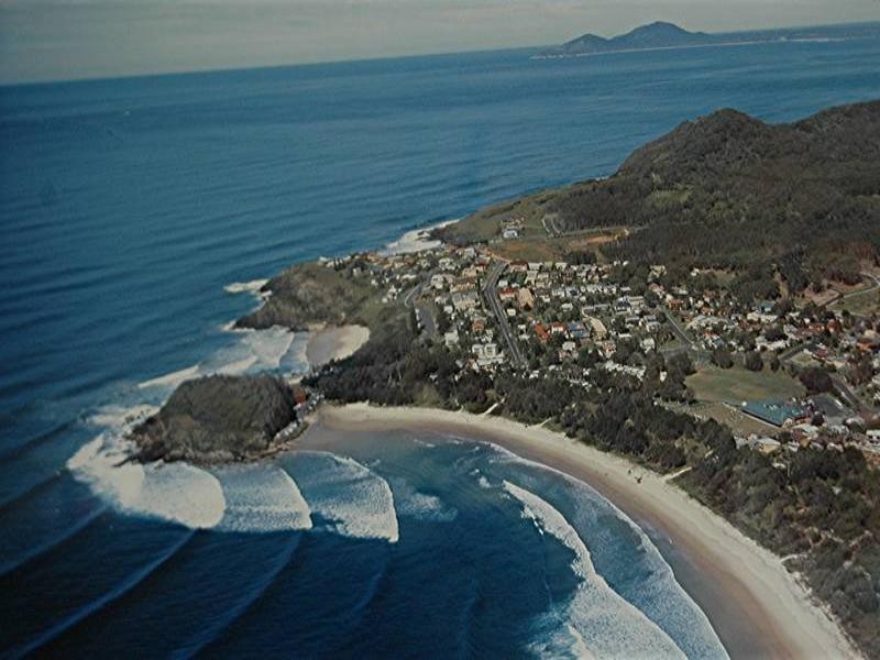 2/10 Wallace, Scotts Head NSW 2447