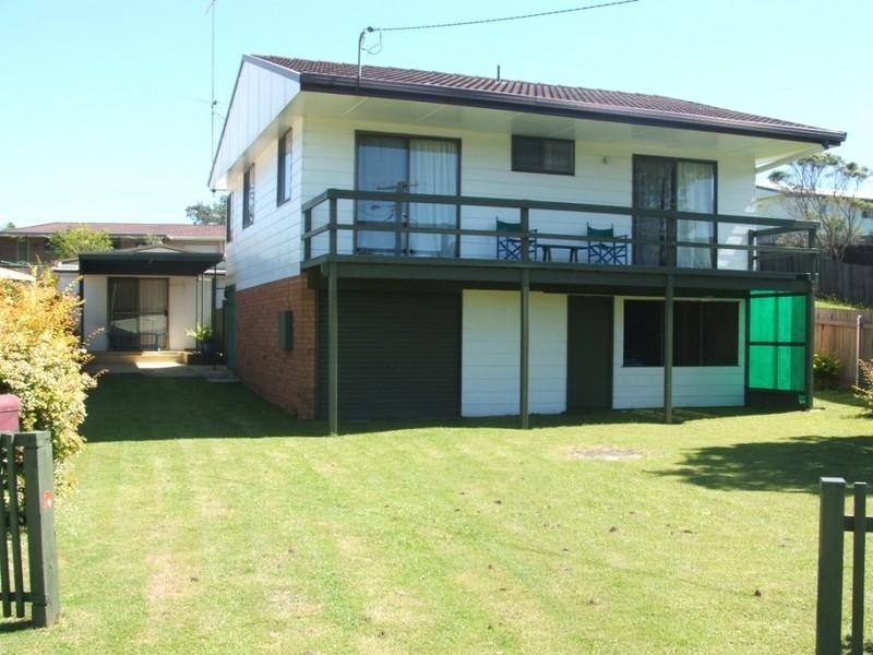 50 Vernon Street, Scotts Head NSW 2447