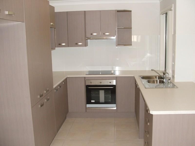 16 Laura Place, Macksville NSW 2447