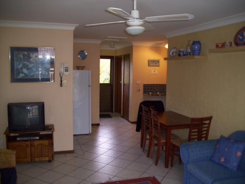 2/36 Waratah, Scotts Head NSW 2447