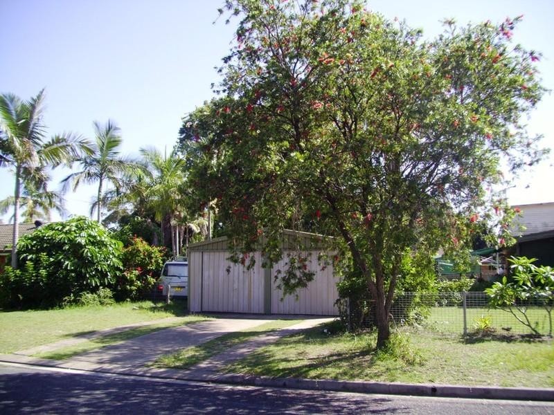 60 Marine Parade, Stuarts Point NSW 2441