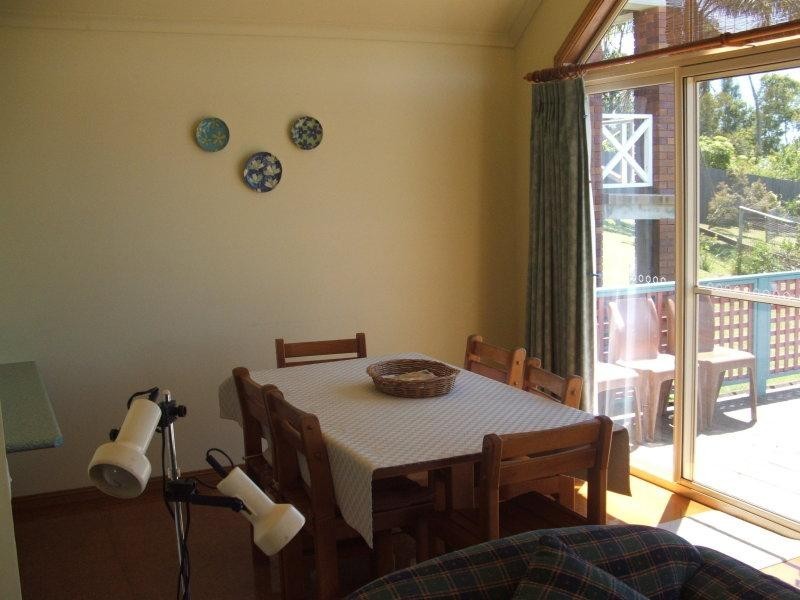 6 Vista Way, Scotts Head NSW 2447
