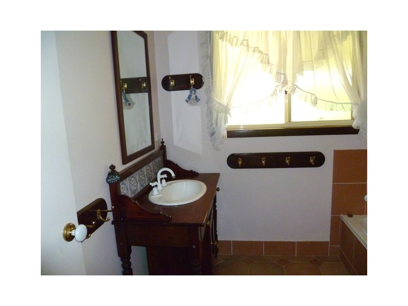 13 Connors Crescent, Macksville NSW 2447