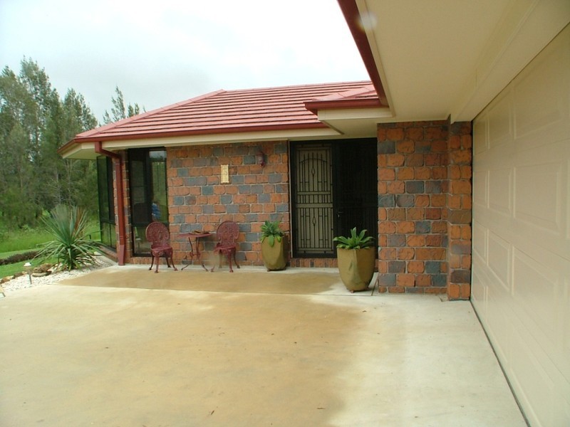 14 Axels Road, Macksville NSW 2447