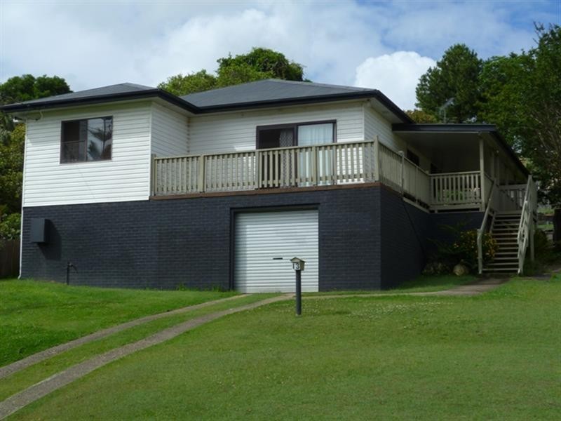 13 Barrie Street, Macksville NSW 2447
