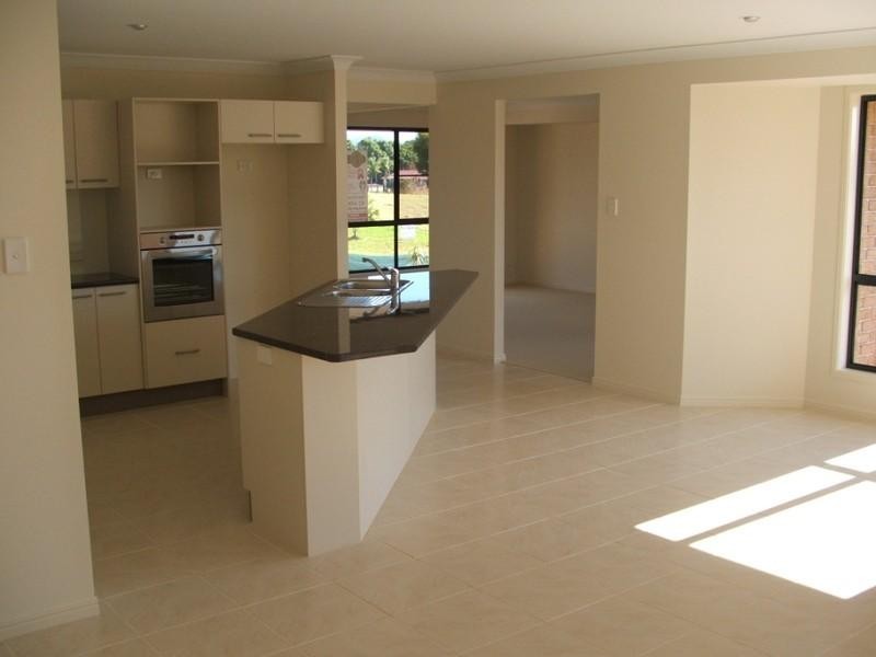 6 Preston Drive, Macksville NSW 2447