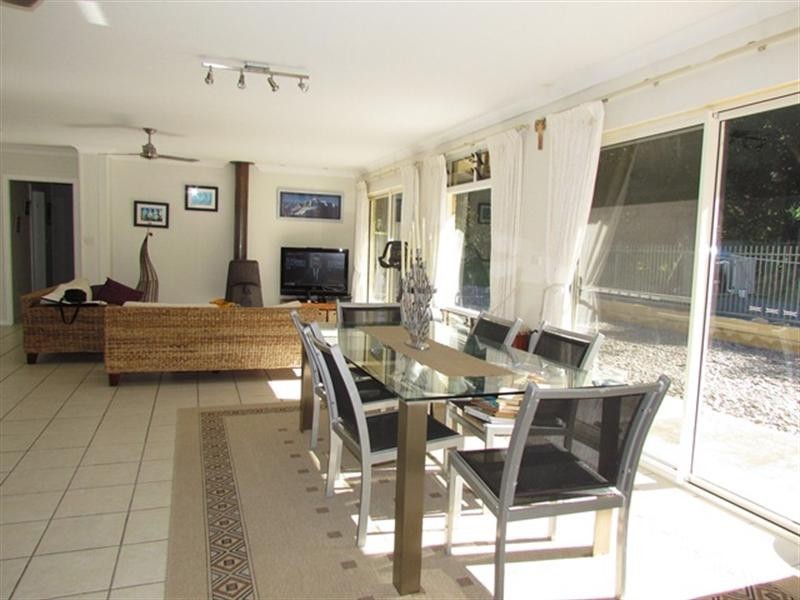 4 Sharpe Close, Moonee Beach NSW 2450