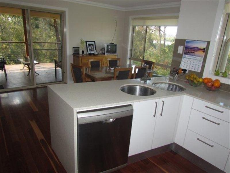 12 Edgewater Drive, Nambucca Heads NSW 2448