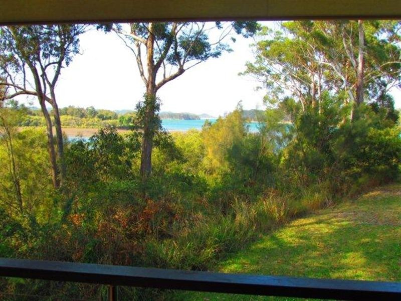 12 Edgewater Drive, Nambucca Heads NSW 2448