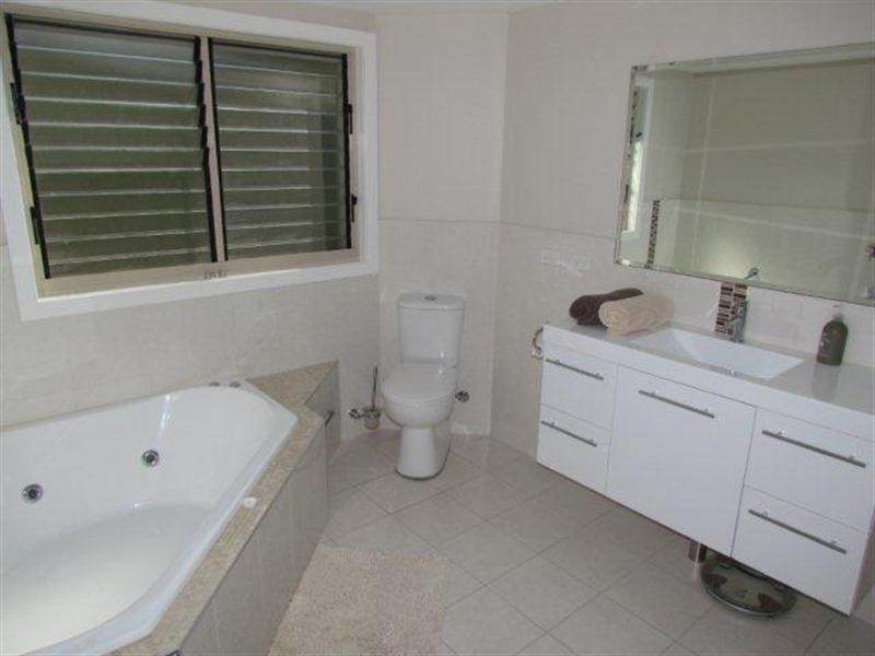 12 Edgewater Drive, Nambucca Heads NSW 2448