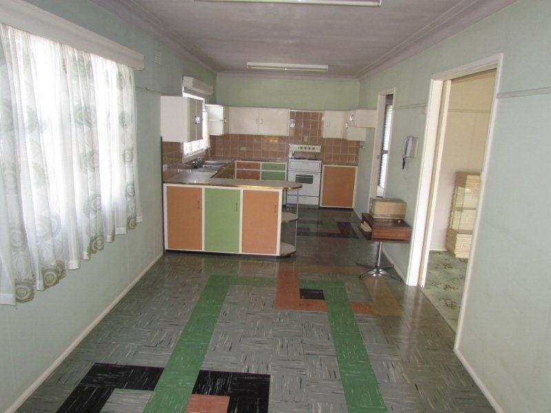 12 Nambucca Street, Macksville NSW 2447