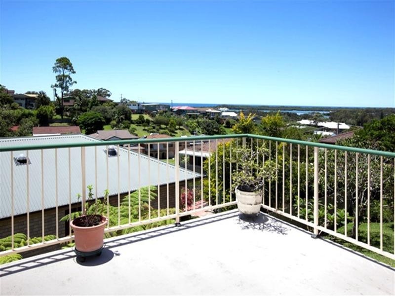 13 Pelican Crescent, Nambucca Heads NSW 2448