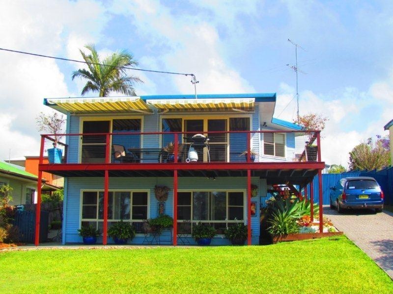 12 Riverside Drive, Nambucca Heads NSW 2448