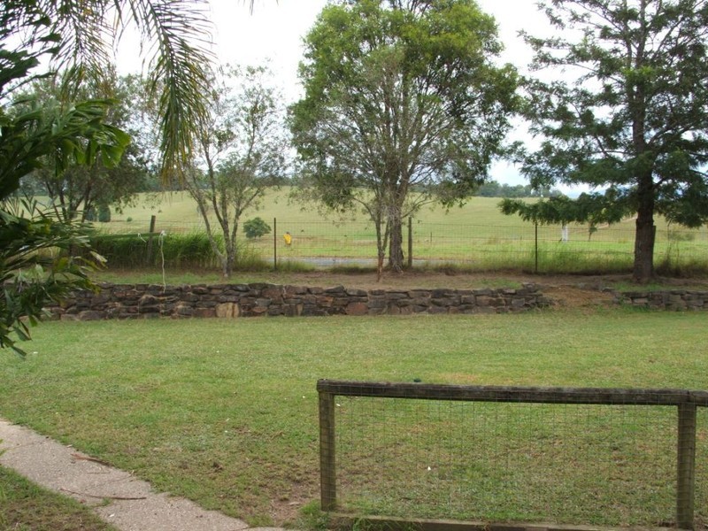 61 Preston Drive, Macksville NSW 2447