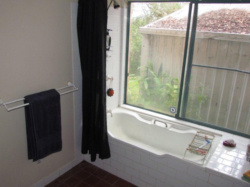 14 Sanctuary Place, Hyland Park NSW 2448
