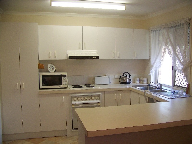 10 Rowe Cls, Wishart QLD 4122