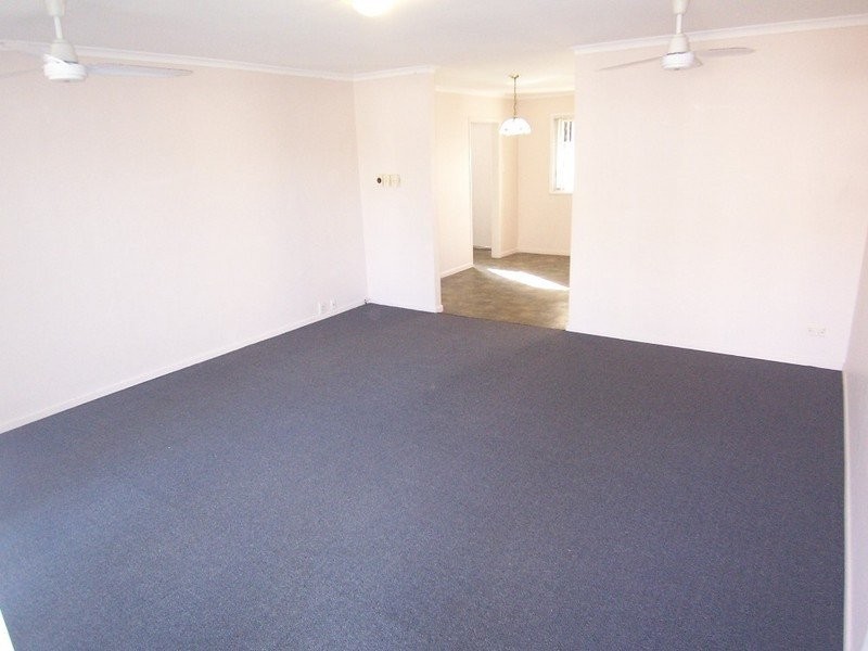 11 Parkway Street, Macgregor QLD 4109