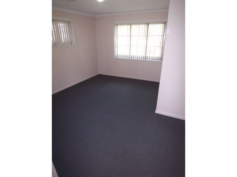 11 Parkway Street, Macgregor QLD 4109