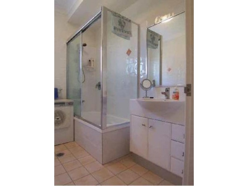 1/56 Crest Street, Mount Gravatt East QLD 4122