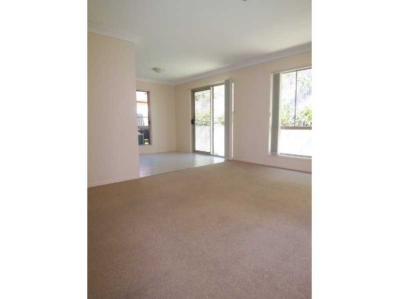 12/20 Flamingo Close, Wishart QLD 4122