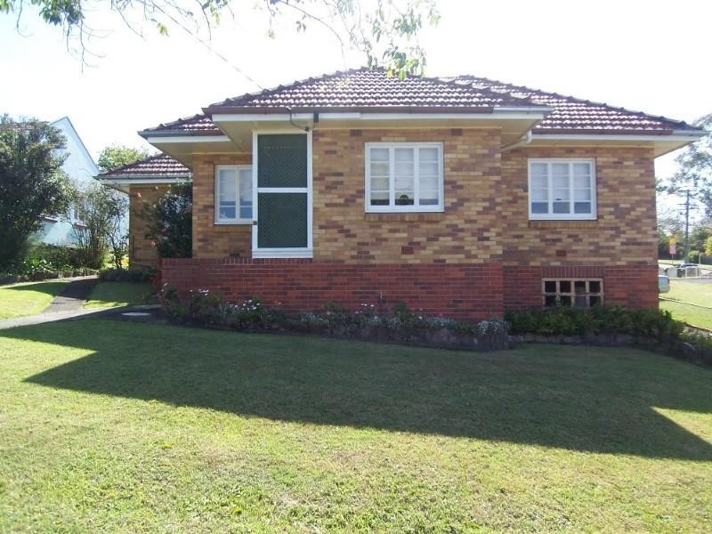 36 Walter Street, Holland Park West QLD 4121