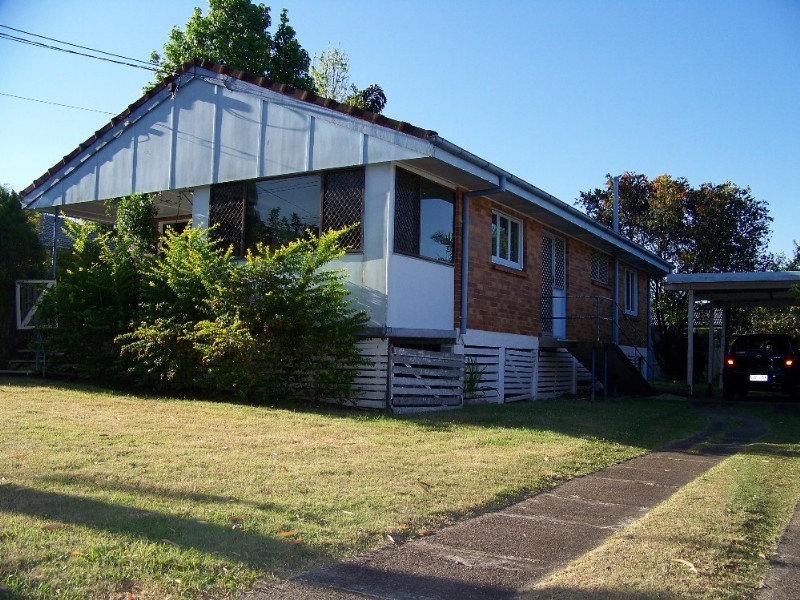 6 Albert Street, Woodridge QLD 4114