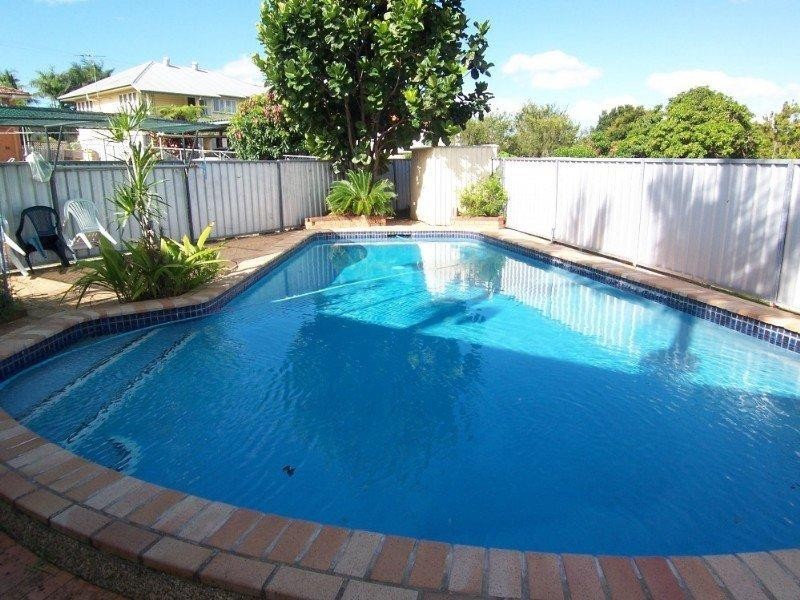 12 Hillgrove Street, Upper Mount Gravatt QLD 4122