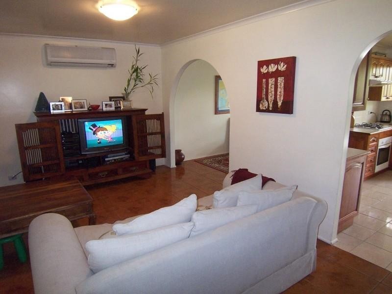 77 Crewe Street, Mount Gravatt East QLD 4122