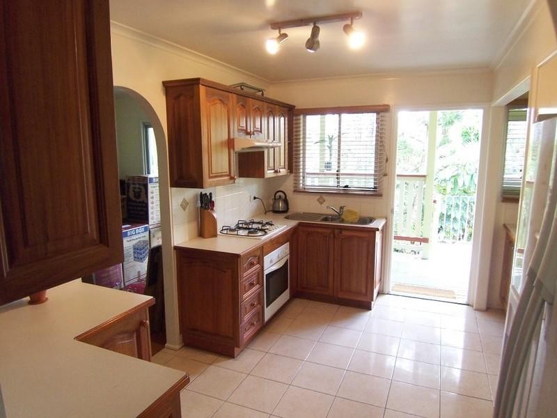 77 Crewe Street, Mount Gravatt East QLD 4122