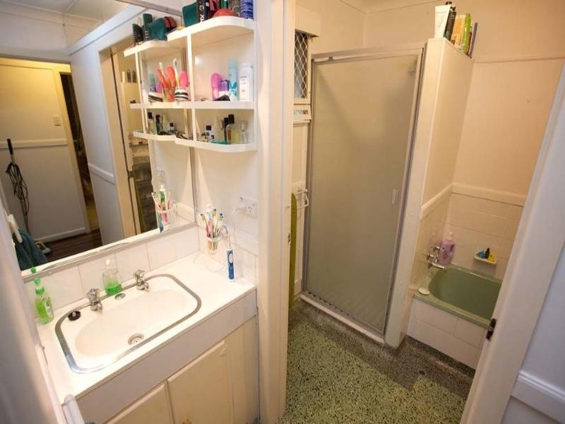 9 Newnham Road, Mount Gravatt East QLD 4122