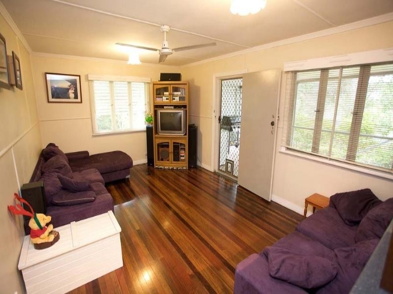 9 Newnham Road, Mount Gravatt East QLD 4122