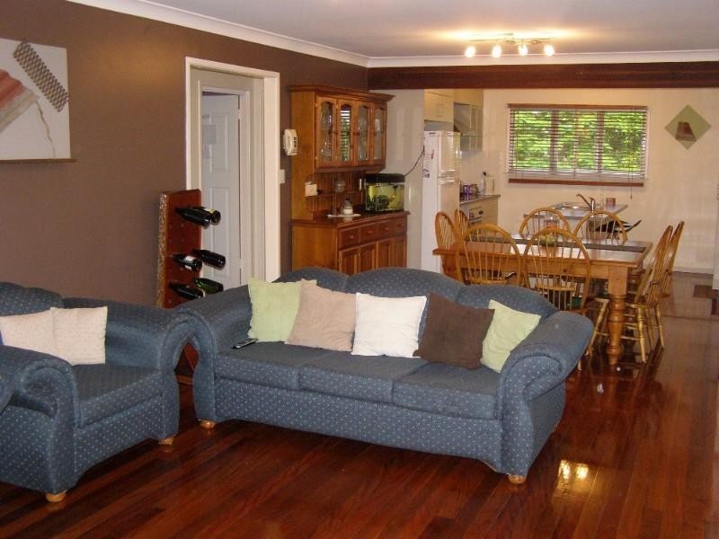 16 Curfew Street, Upper Mount Gravatt QLD 4122