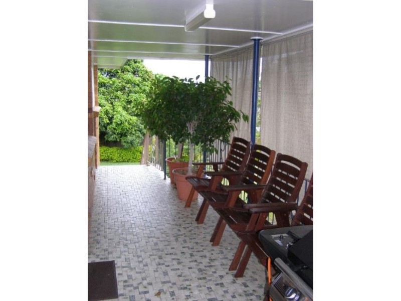 16 Curfew Street, Upper Mount Gravatt QLD 4122