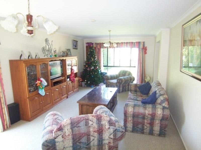 98 Greenwood Street, Wishart QLD 4122