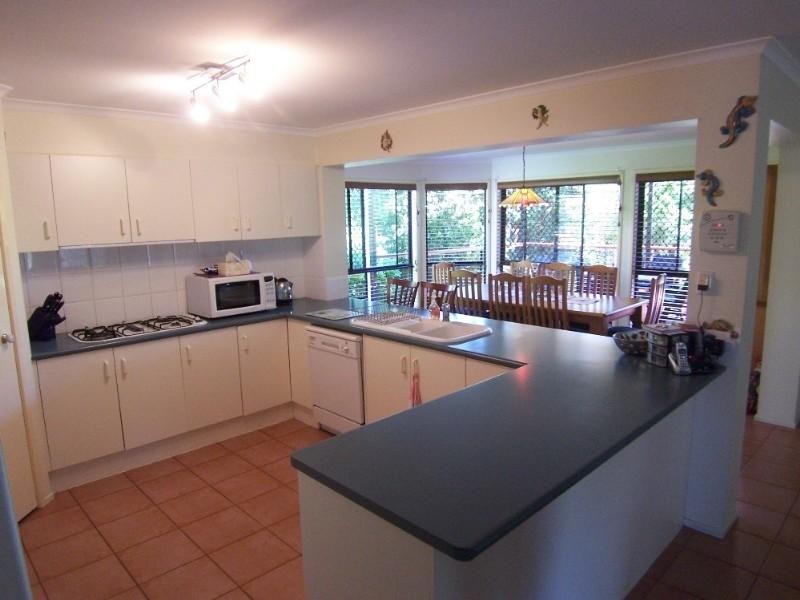 98 Greenwood Street, Wishart QLD 4122