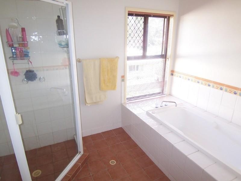 98 Greenwood Street, Wishart QLD 4122