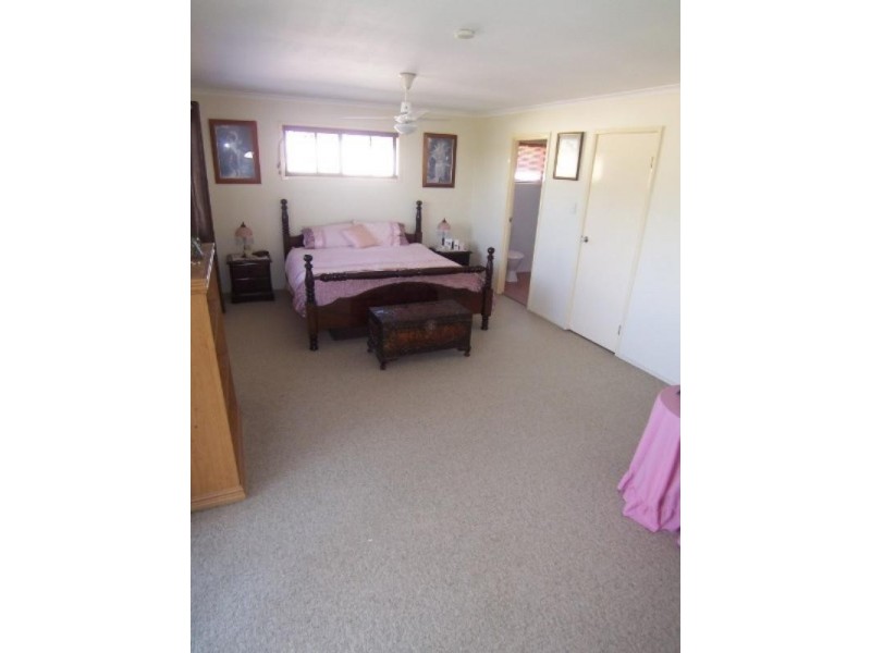 98 Greenwood Street, Wishart QLD 4122