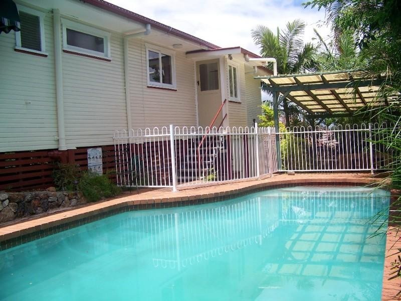 98 Gatton Street, Mount Gravatt East QLD 4122