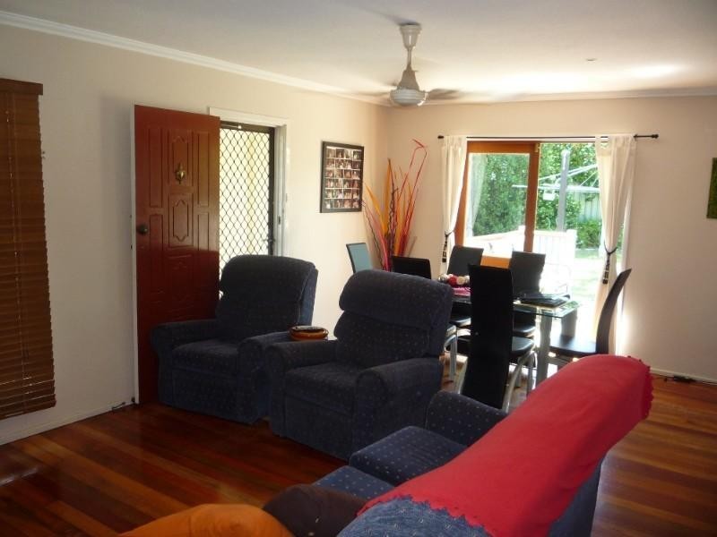 62 Wemvern Street, Upper Mount Gravatt QLD 4122