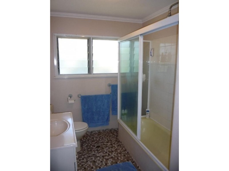 62 Wemvern Street, Upper Mount Gravatt QLD 4122
