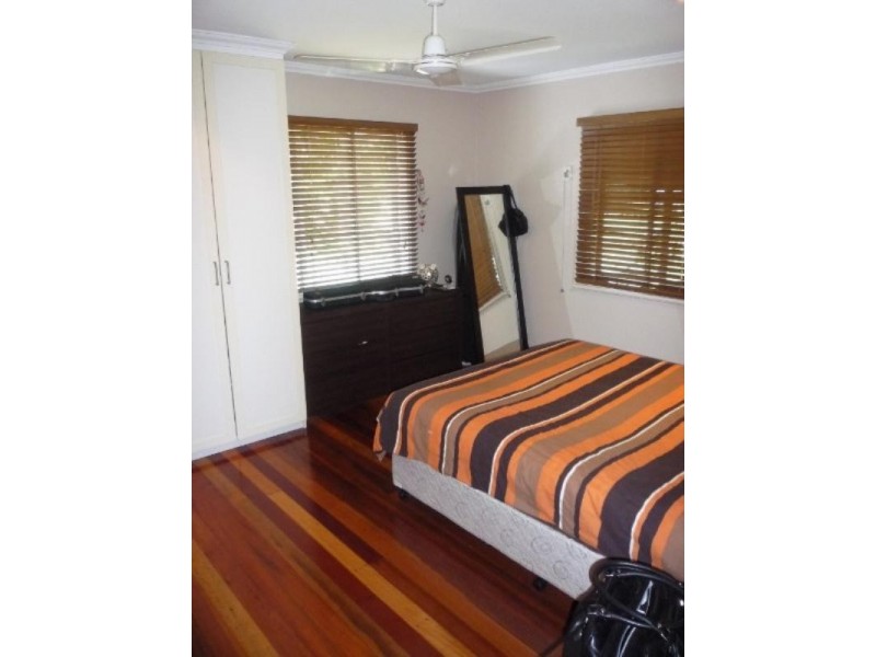 62 Wemvern Street, Upper Mount Gravatt QLD 4122