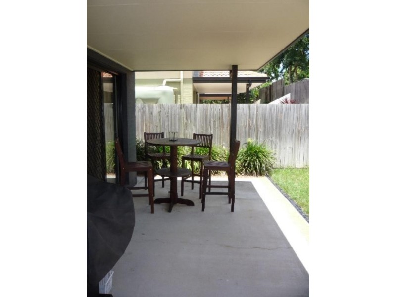 6/7 Nev Close, Wishart QLD 4122