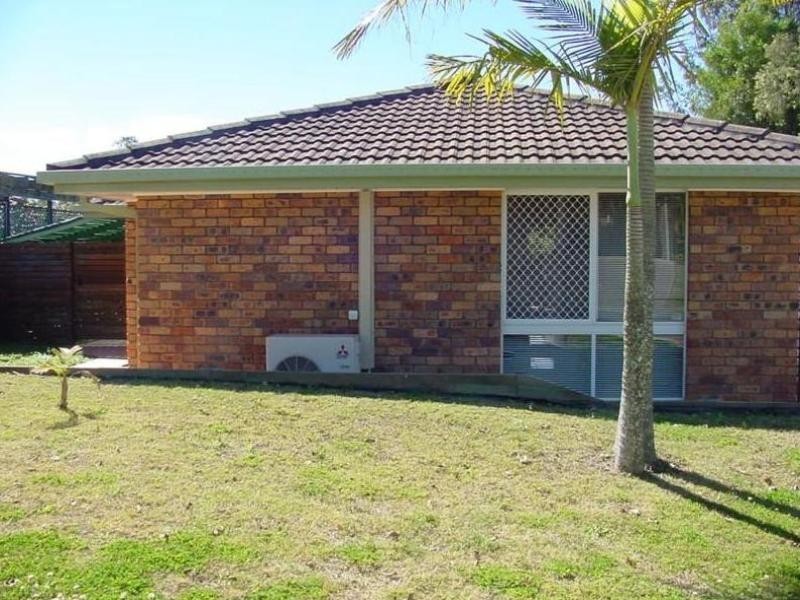 8 Banika Street, Mansfield QLD 4122