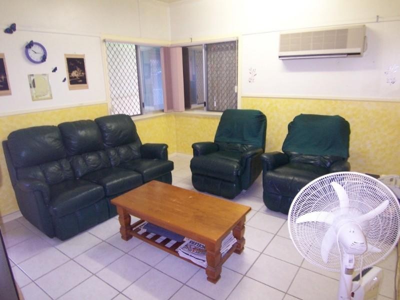 137 Broadwater Road, Mount Gravatt East QLD 4122