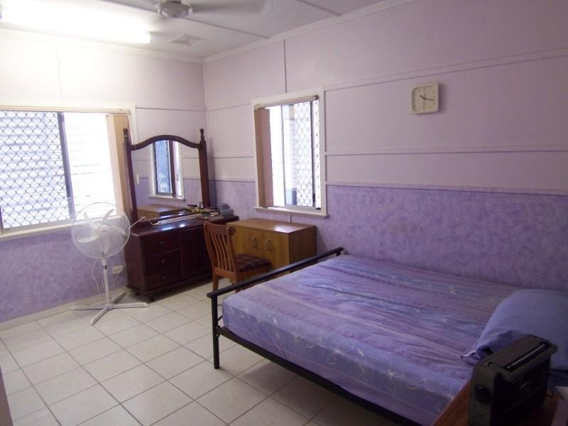 137 Broadwater Road, Mount Gravatt East QLD 4122